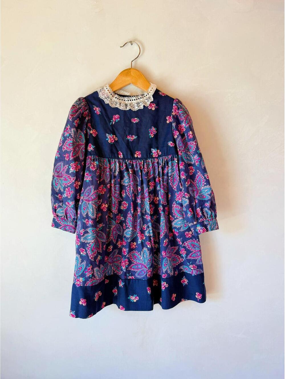 Vintage Laura Ashley Girls Floral Long Sleeve prairie  Dress with Lace Collar